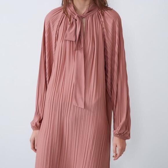 Zara Pleated Long Sleeve Tie-Neck Mini Dress in Dusty Rose Pink Bloggers Fave, M - Picture 10 of 16